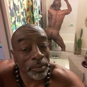 Meet your Posher, Tomara